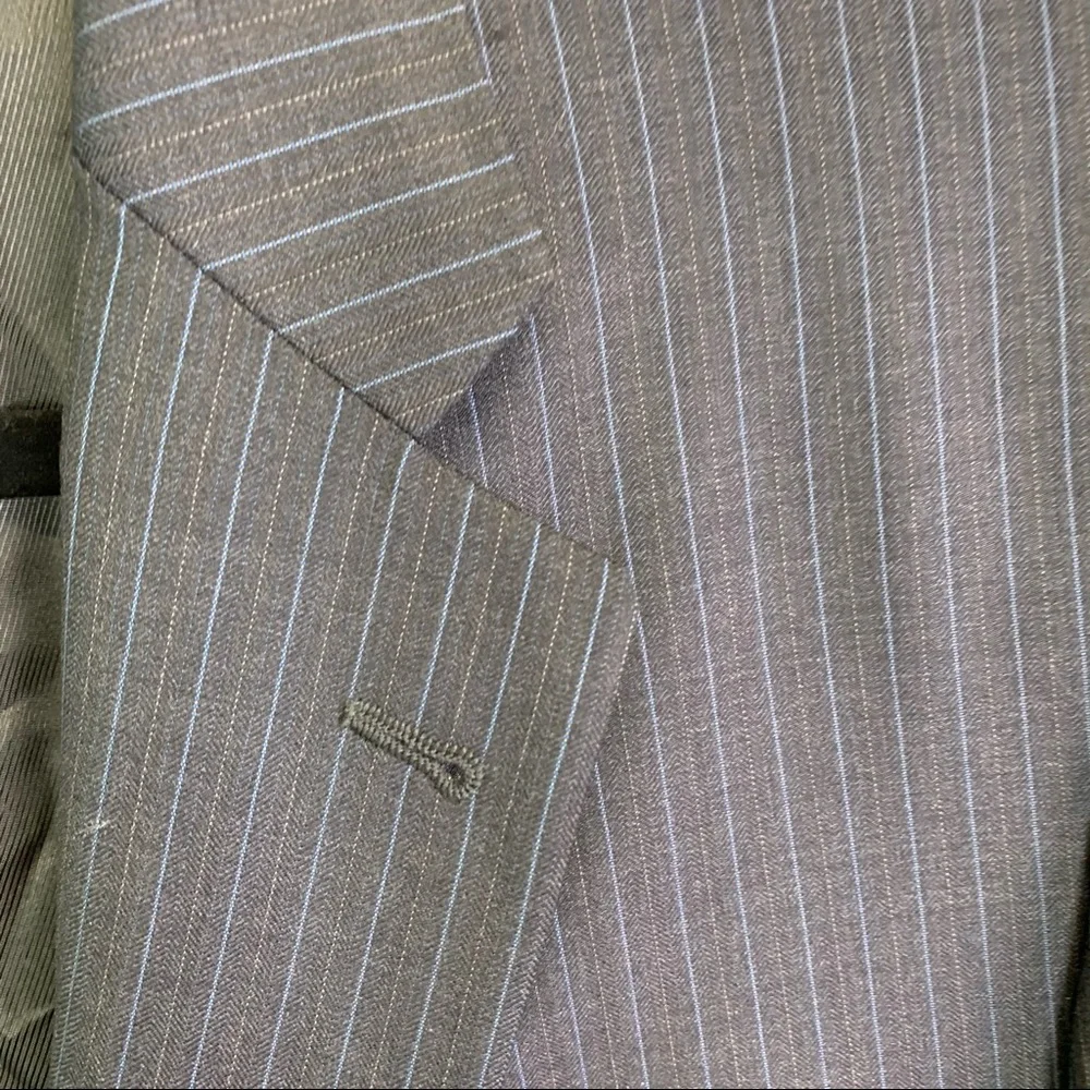 BURBERRY LONDON Classic Heritage Gray Pinstriped Wool Sports Jacket, 42R